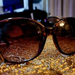 Jessica Simpson Oversized Sunglasses